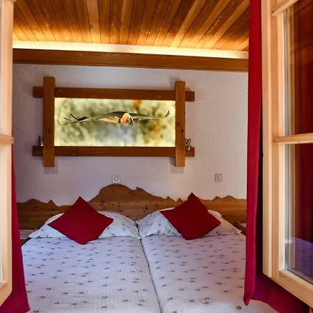 De Moiry Supérieur Mini-hôtel 3*